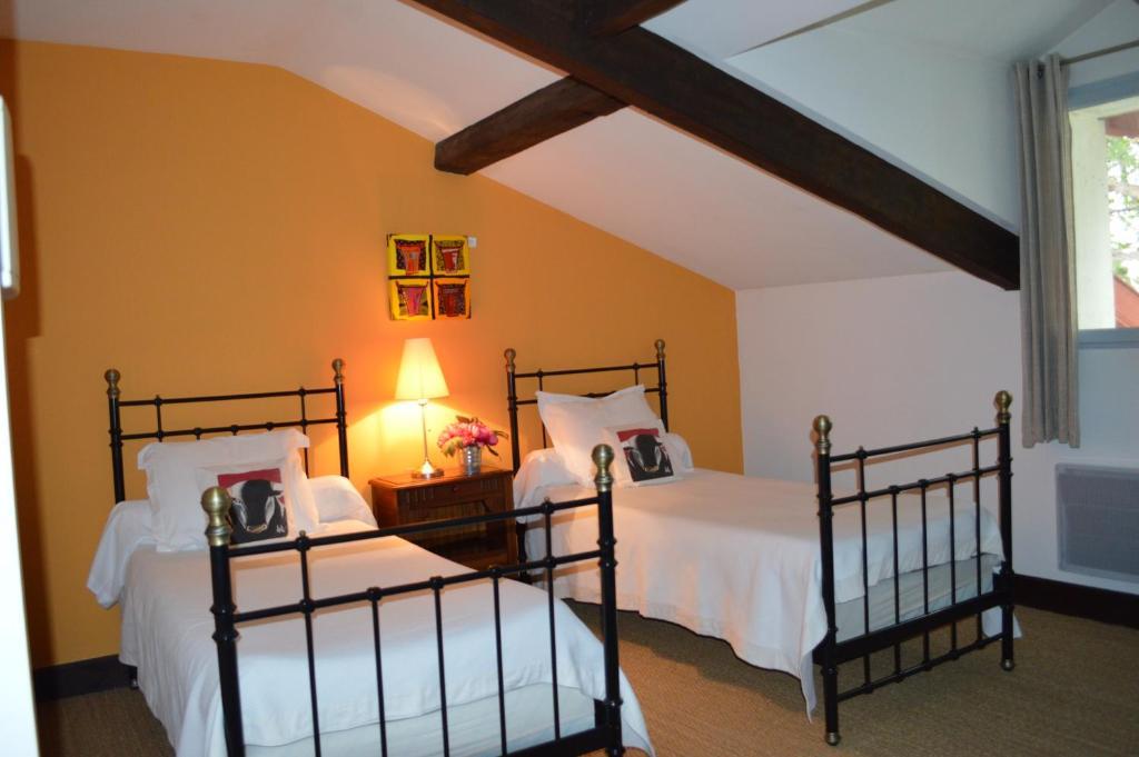 La Ferme Ostalapia Bed and Breakfast Ahetze Δωμάτιο φωτογραφία